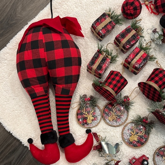 Plaid Holiday Ornaments Set - Picture 5 of 7